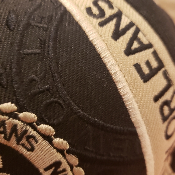 City of New Orleans Hat Black and Gold EUC adjustable ballcap w/ velcro OS - Picture 5 of 9